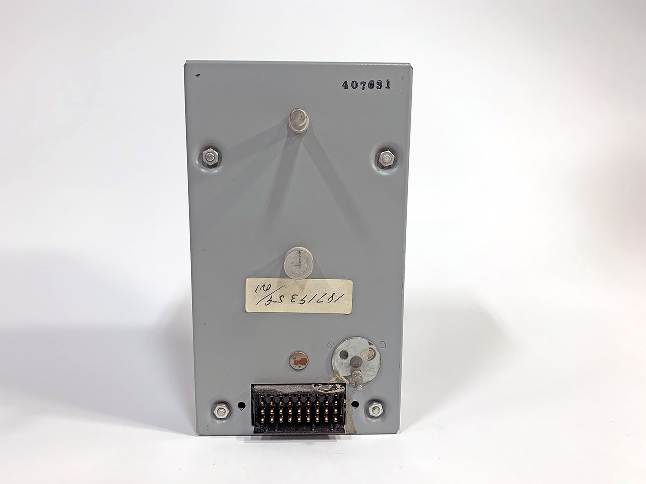 TA9VT20M